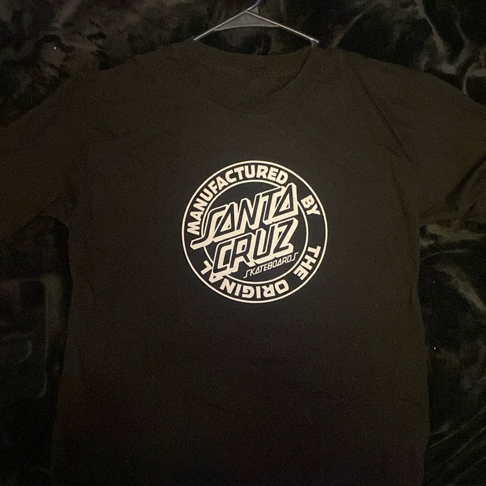 Black Santa Cruz skateboards shirt